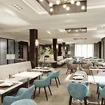 Hotel Dona Filipa 5*