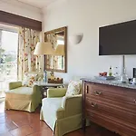 Dona Filipa Hotel 5*
