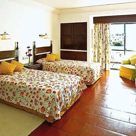 Resort Dona Filipa 5*