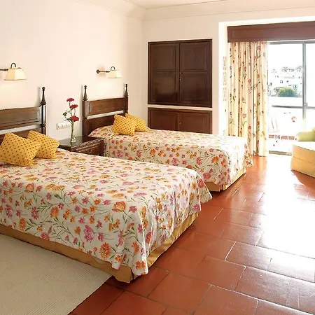 Resort Dona Filipa 5*